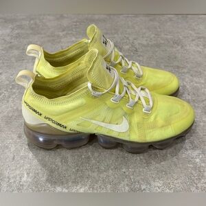 Nike Air VaporMax SE
Luminous Green